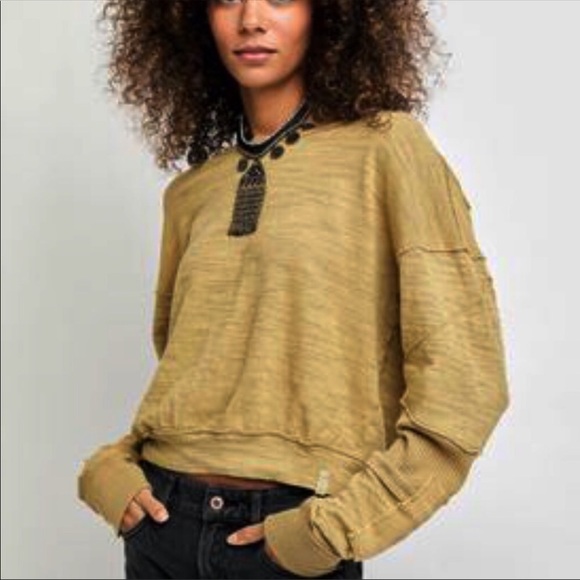 Free People Tops - FREE PEOPLE 5 STAR DISTRESSED PULLOVER NWT